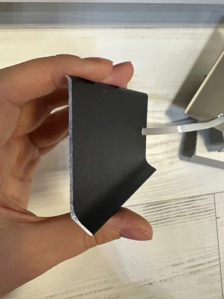 Алюминиевый плинтус Bonkeel ПЛ80 515л Черный (78,5х11,2х2500мм) в Кемерово