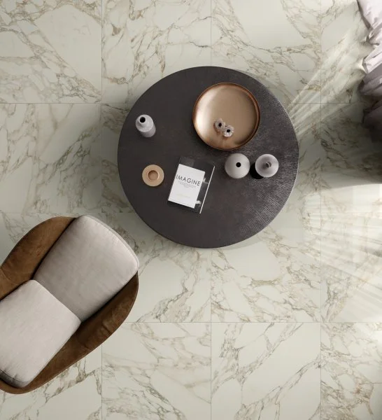 Керамогранит Italon Шарм Делюкс Арабескато Уайт 80х80 (Люкс и реттифицированная) в Кемерово